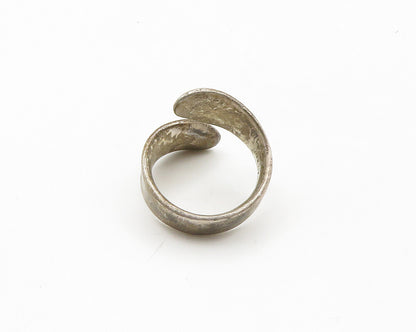 925 Sterling Silver  Vintage Dark Tone Smooth Bypass Band Ring Sz 7  RG19080