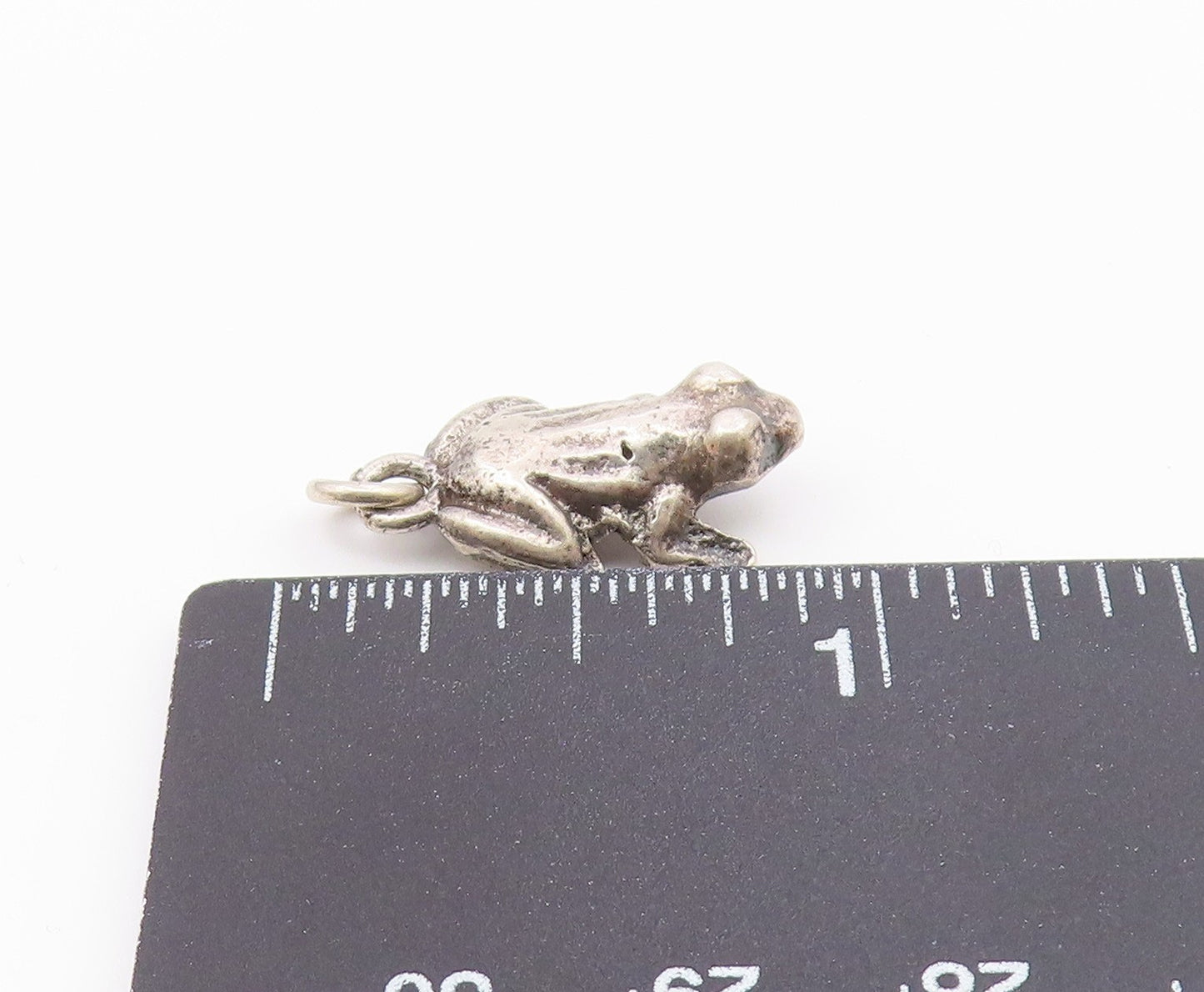 925 Sterling Silver  Vintage Petite Dark Tone Frog Motif Pendant  PT15897