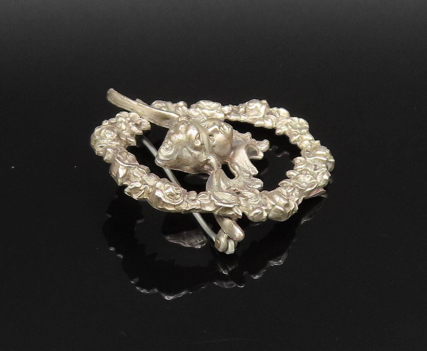 925 Silver  Vintage Antique Baby Angel Cutout Flower Wreath Brooch Pin  BP9899