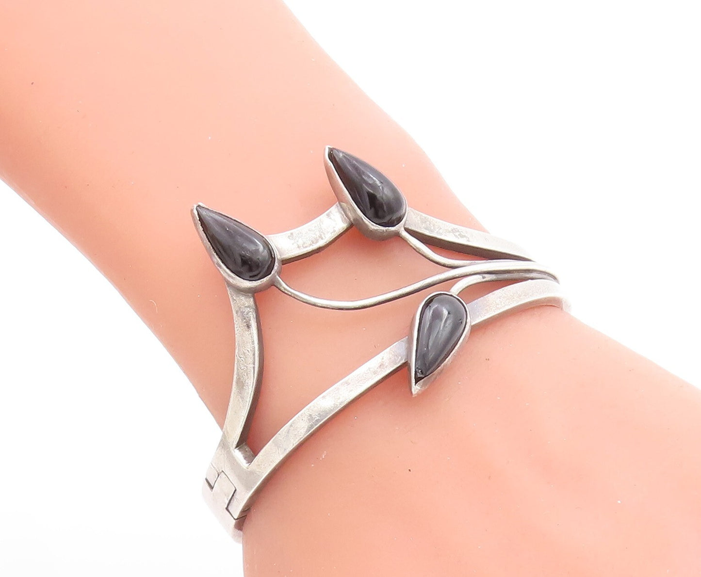 925 Sterling Silver Vintage Bracelet MEXICO Cutout Drop Shape Onyx Cuff  BT10702