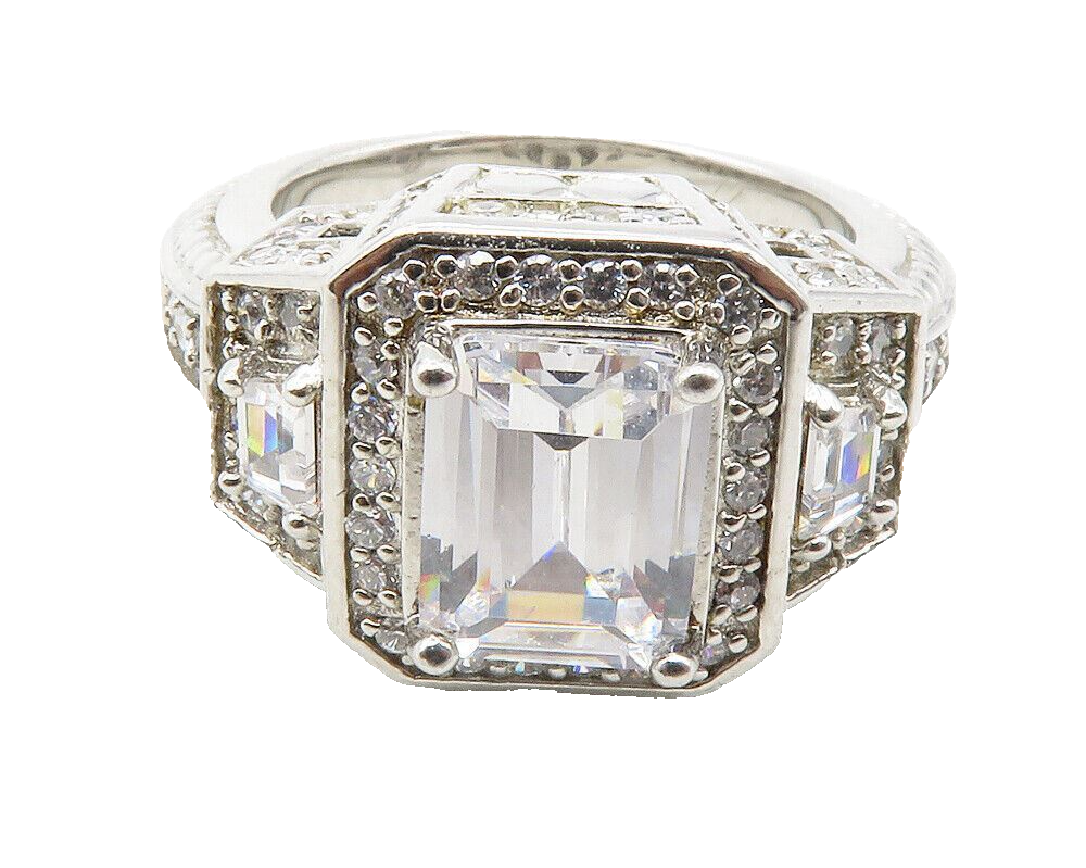 925 Sterling Silver  Shiny Cubic Zirconia Graduated Band Ring Sz 8  RG12309