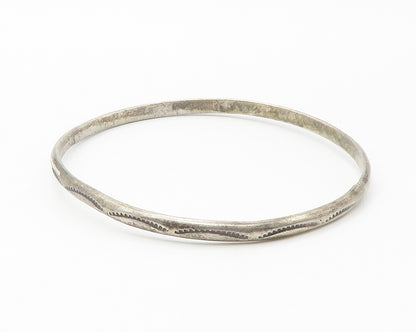 NAVAJO 925 Sterling Silver  Vintage Dark Tone Etched Bangle Bracelet  BT5662