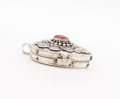 925 Sterling Silver Vintage Pendant Garnet Swirly Carved Heart (OPENS)  PT23448