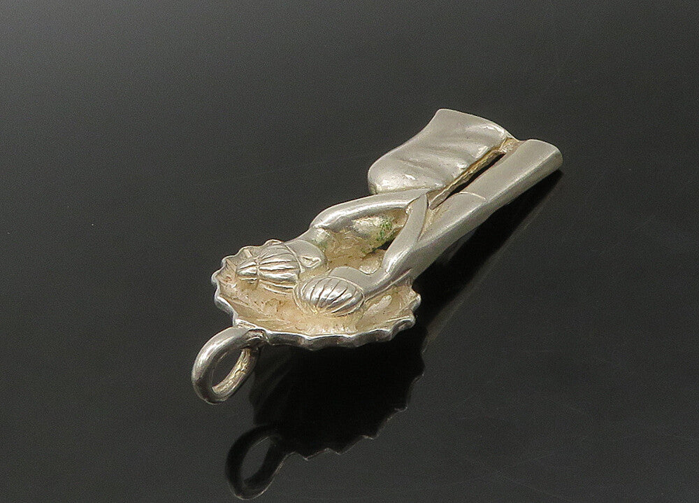 ISRAEL 925 Sterling Silver  Vintage Couple With Umbrella Pendant  PT17859