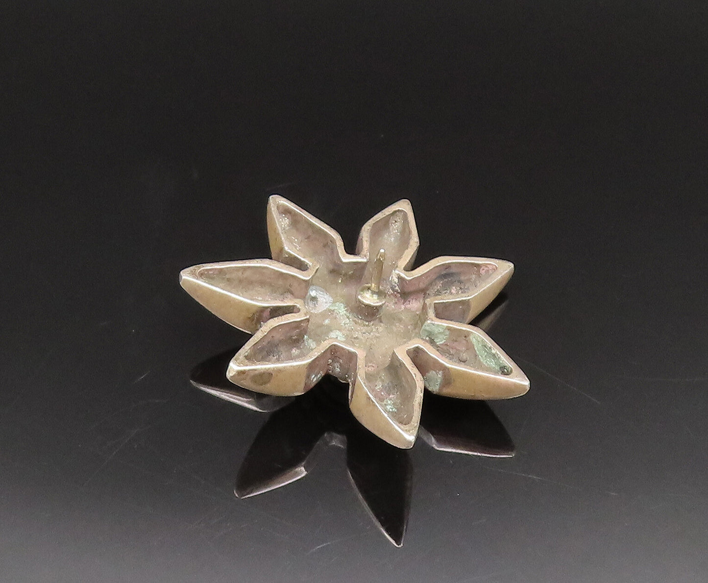 925 Sterling Silver  Vintage Cabochon Cut Peridot Flower Pin  TR3355