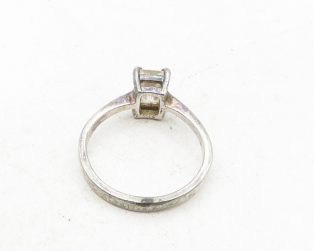925 Sterling Silver  Vintage Cubic Zirconia Smooth Solitaire Ring Sz 6  RG9605