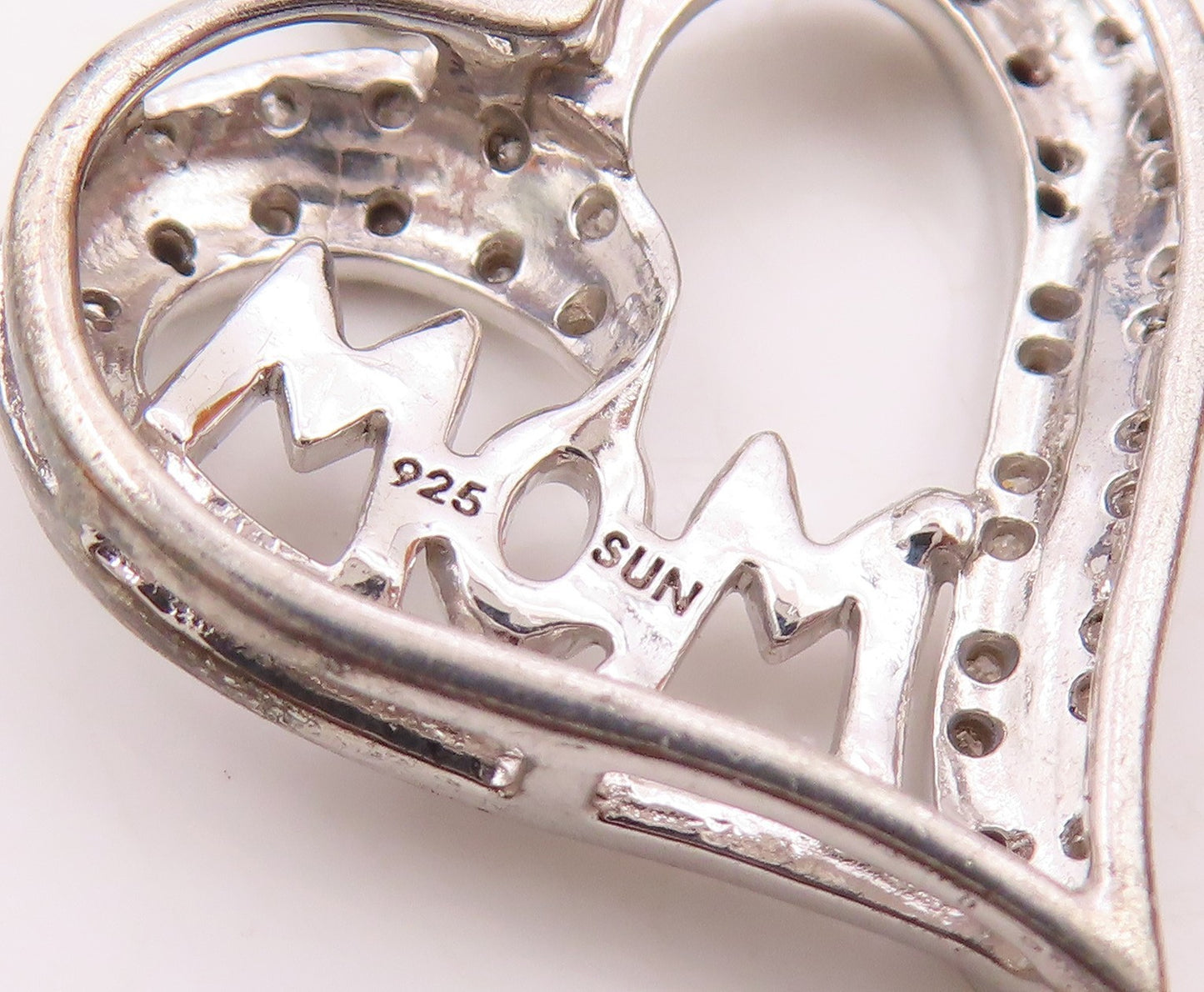 925 Sterling Silver  Shiny Genuine Diamonds Mom Love Heart Pendant  PT11935