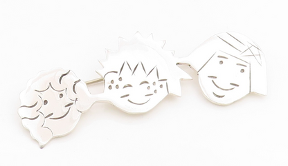 925 Sterling Silver Vintage Brooch Etched Family Ties Smiling Faces Pin  BP11992