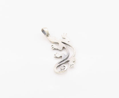 925 Sterling Silver Vintage Pendant Classic Gecko Lizard Outline Charm   PT26312