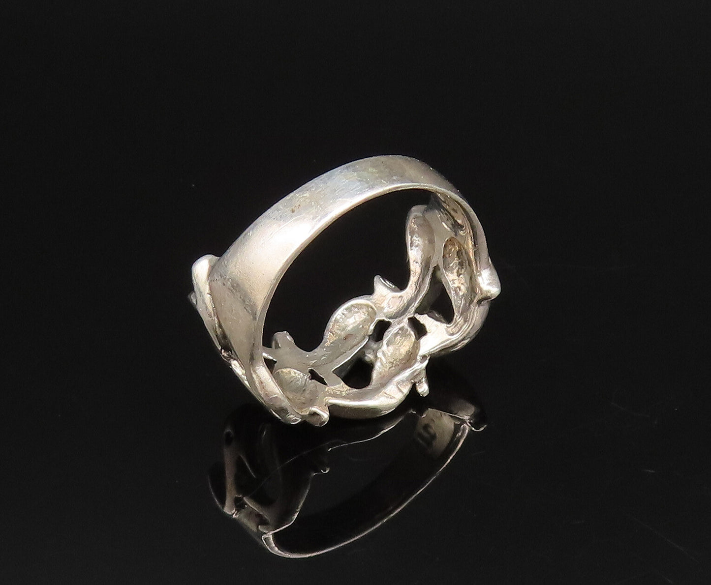 925 Sterling Silver  Vintage Double Row Whale Cutout Band Ring Sz 4.5  RG25775
