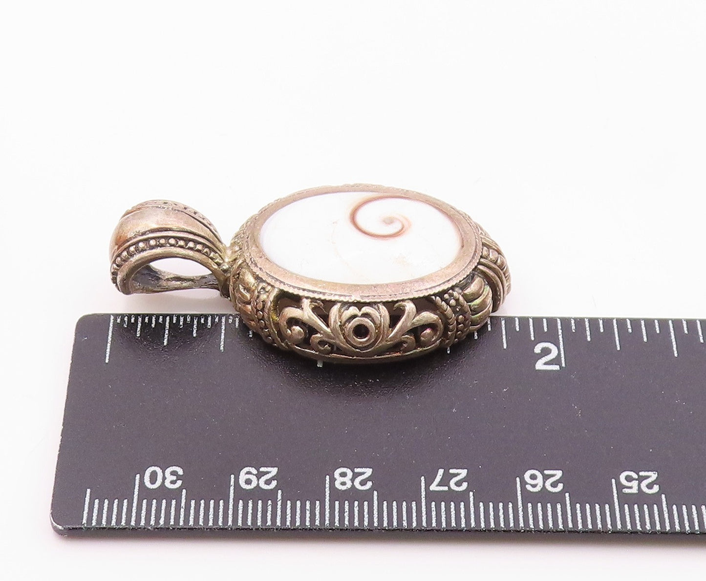 925 Silver  Vintage Unique Inlaid Shiva Shell Scroll Detail Pendant  PT21565
