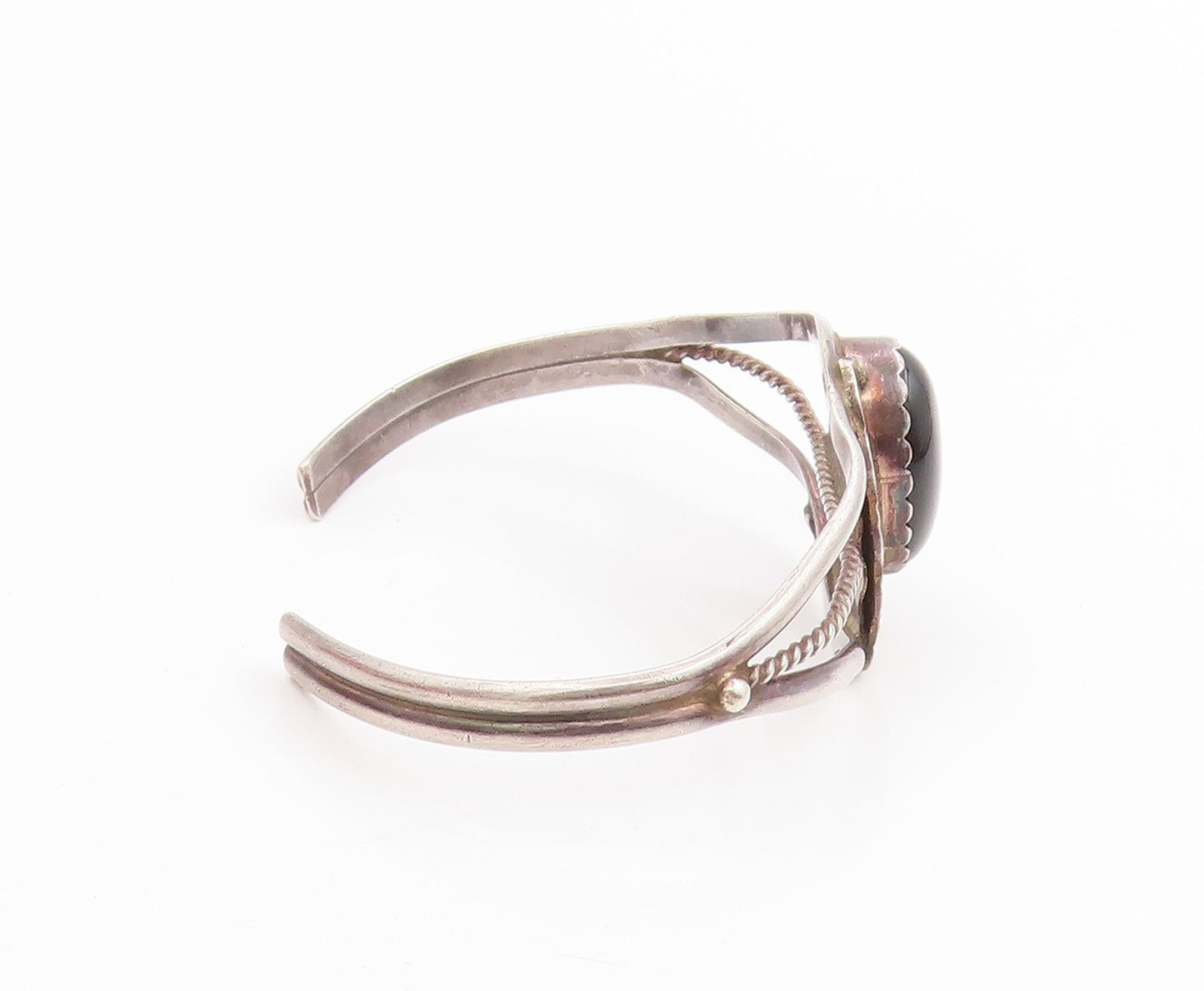 925 Sterling Silver Vintage Bracelet NAVAJO Cabochon Onyx Leaf Design  BT11447