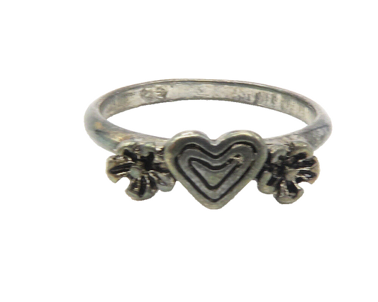 925 Sterling Silver  Vintage Oxidized Love Heart Band Ring Sz 7.5  RG11743