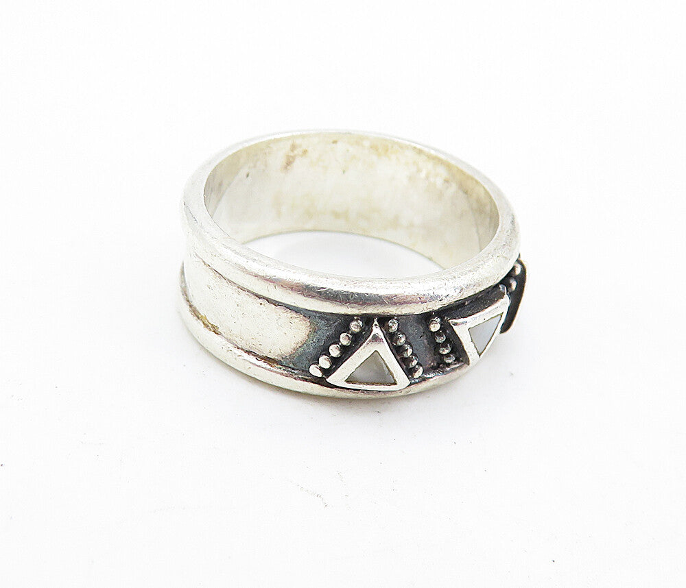 WOODS 925 Silver  Vintage Mother Of Pearl Triangles Band Ring Sz 7  RG7060
