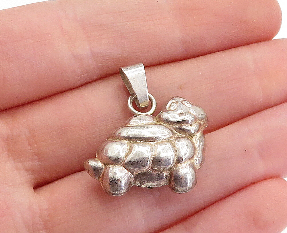 925 Sterling Silver  Vintage Shiny Puffy Turtle Motif Drop Pendant  PT3509