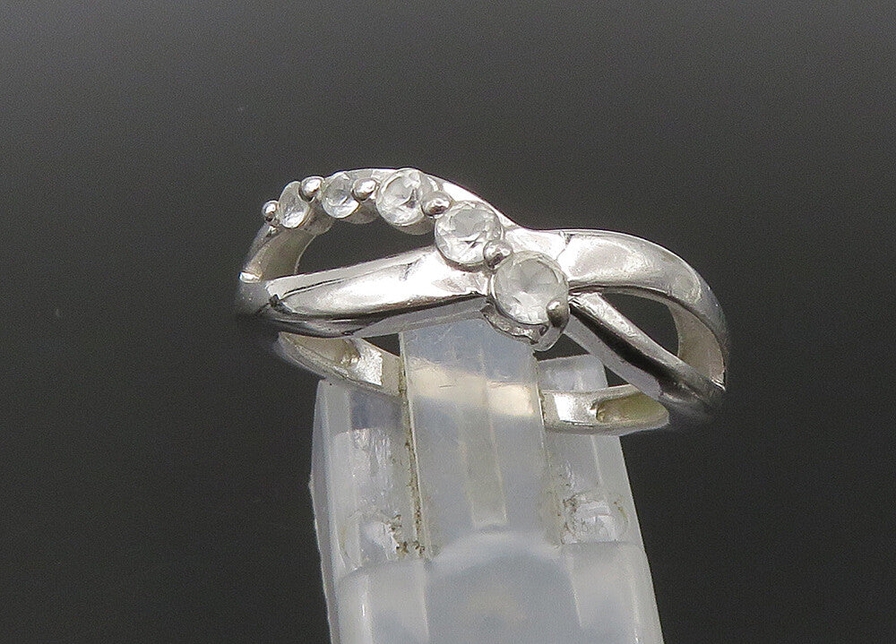 925 Sterling Silver  Vintage Graduated Topaz Shiny Band Ring Sz 8  RG22437
