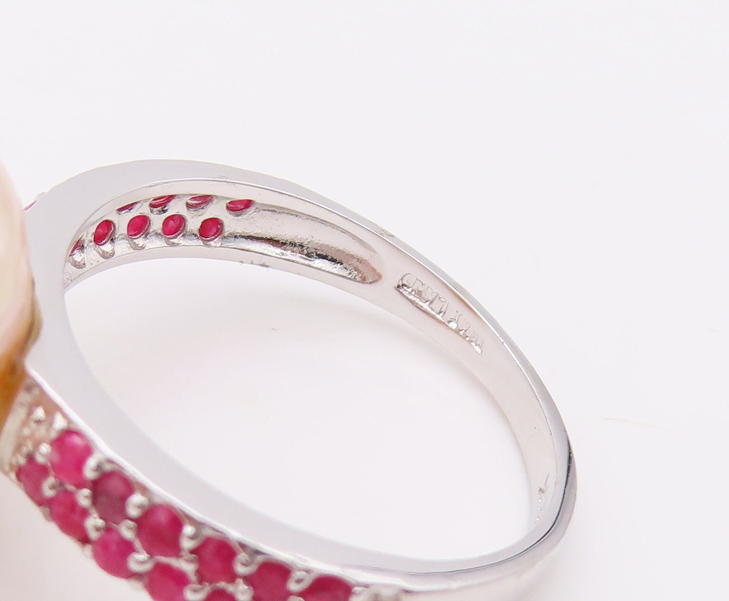 925 Sterling Silver Vintage Ring Amorphas Pearl Ruby Inlay Band  Sz 8  RG29914