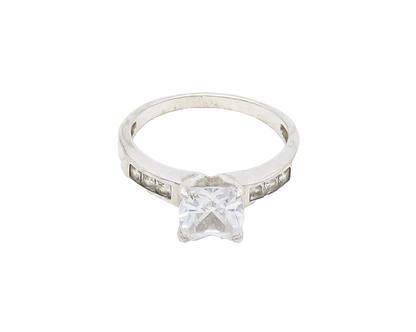 925 Sterling Silver  Cubic Zirconia Solitaire With Accents Ring Sz 7  RG17348