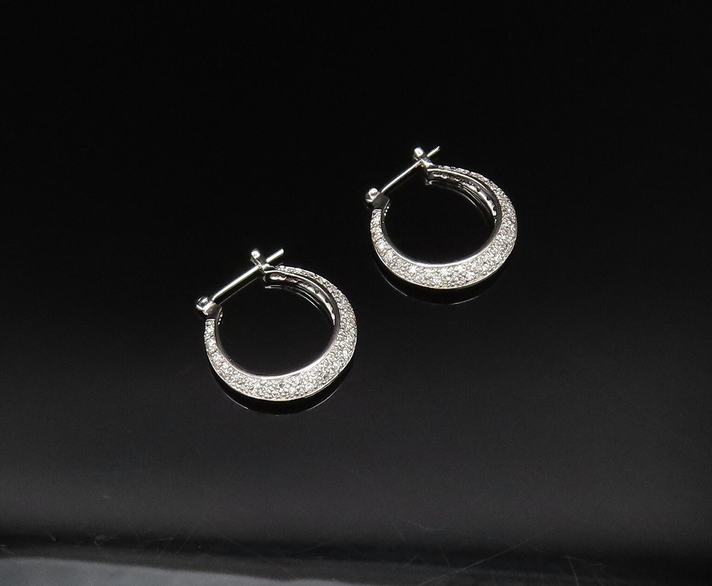 925 Sterling Silver  Vintage Elegant Cubic Zirconia Hoop Earrings  EG12005