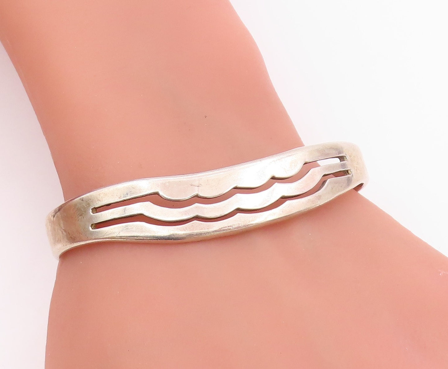 925 Sterling Silver Vintage Bracelet MEXICO Modernist Wavy Cut Out Cuff  BT11488