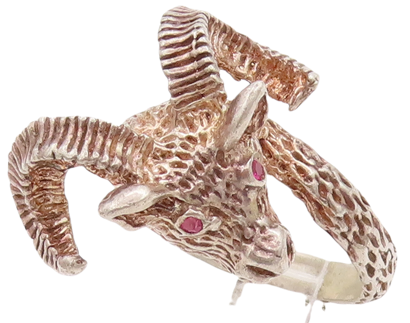 925 Sterling Silver Vintage Ring Solid Carved Goat With Ruby Eyes Sz 6 RG28310