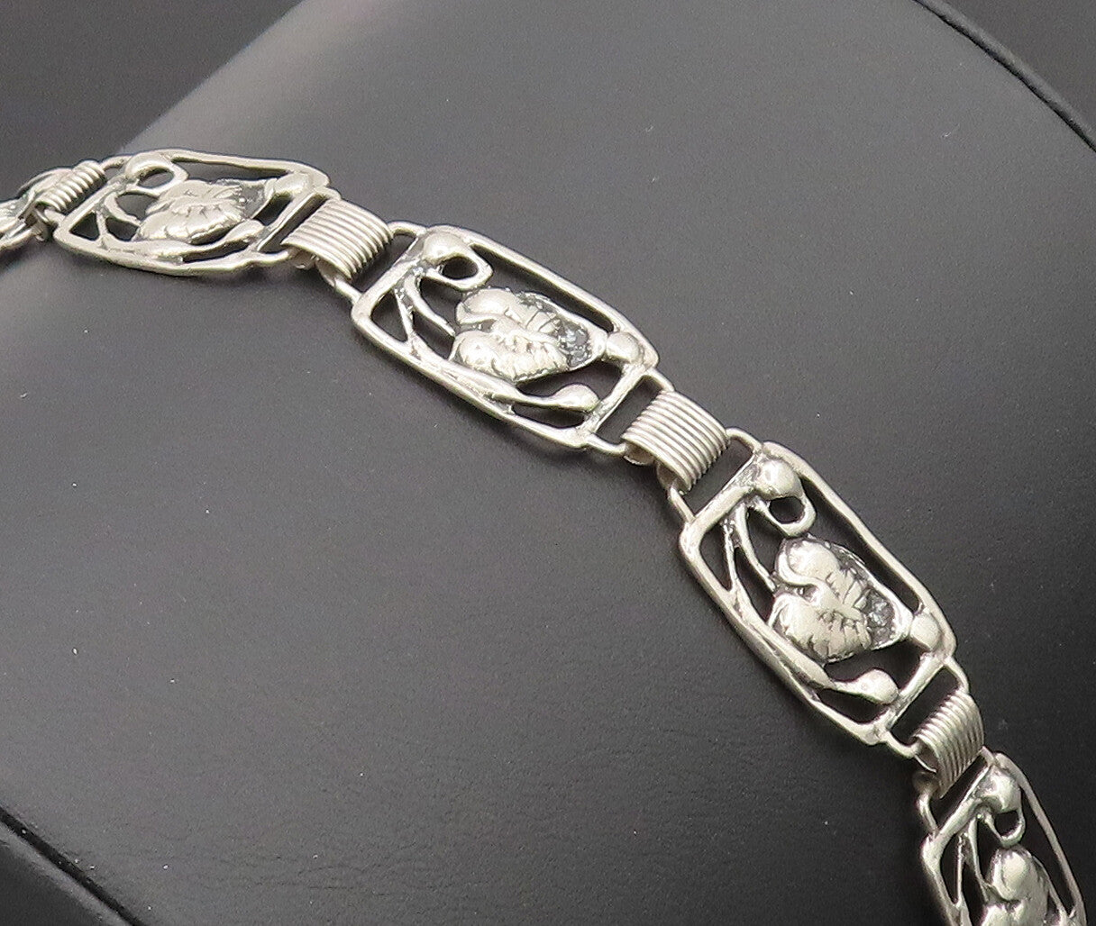DANECRAFT 925 Silver  Vintage Swirly Carved Framed Leaf Link Bracelet  BT10149