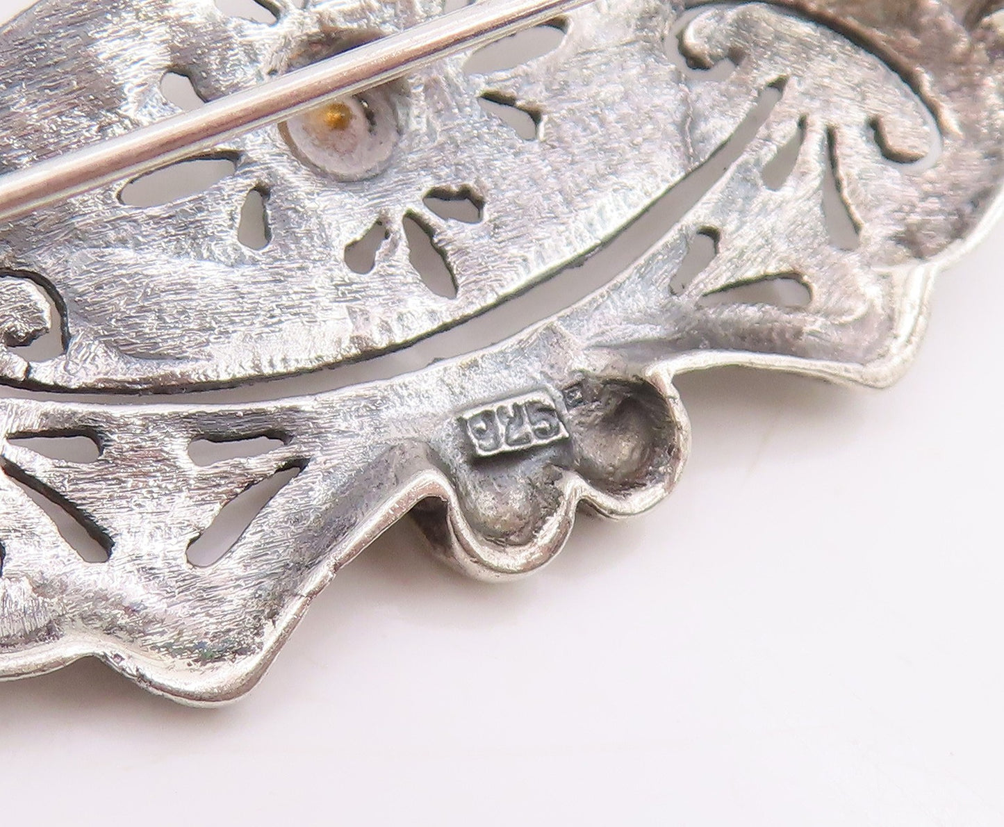 925 Sterling Silver Vintage Brooch Blue Topaz Intricate Openwork Pin  BP12416