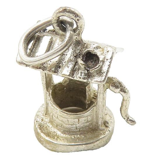925 Sterling Silver  Vintage Petite Water Well Motif Drop Pendant  PT8218