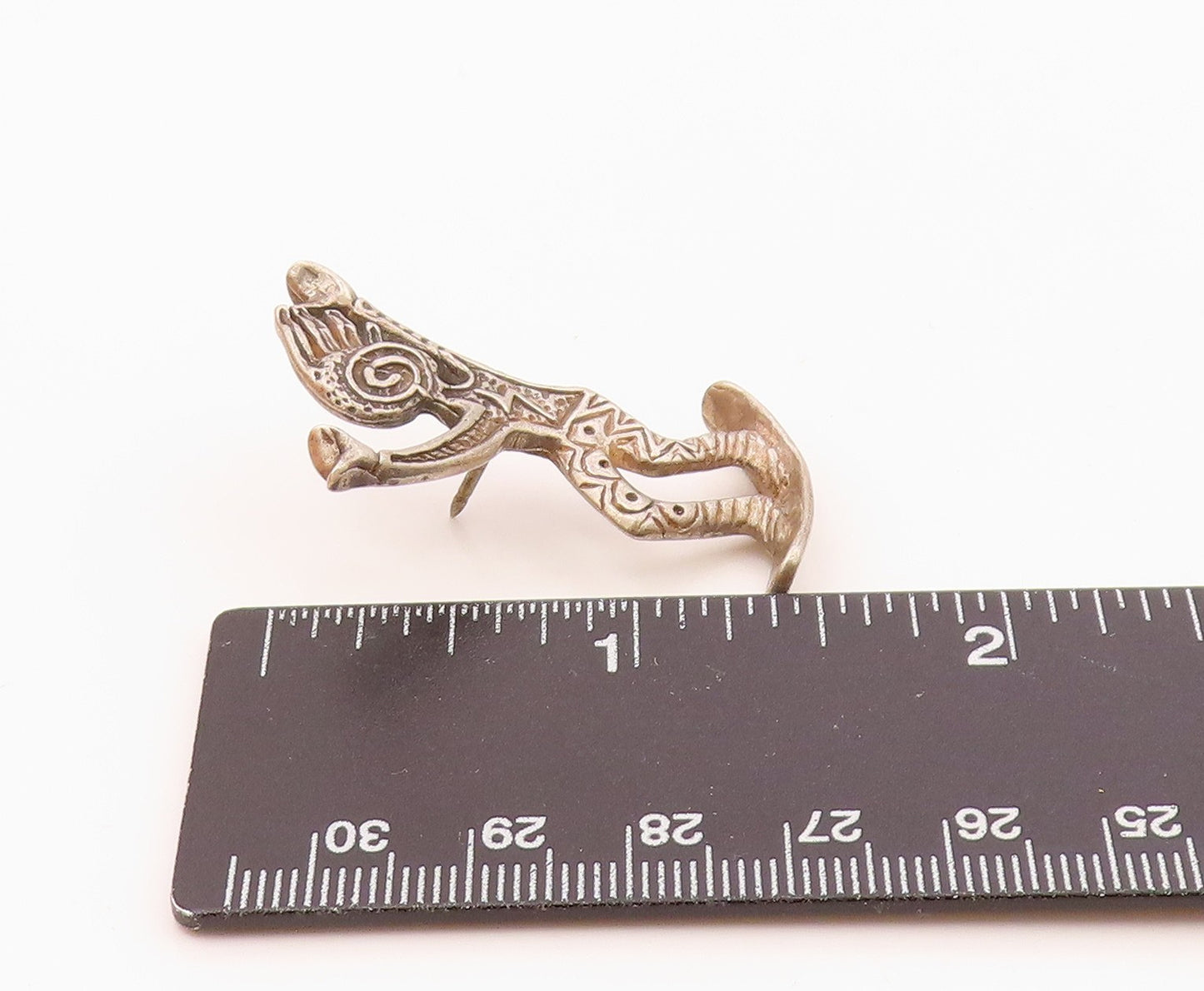 925 Sterling Silver Vintage Engraved Spiral Snowboarding Human Figure Pin TR3344