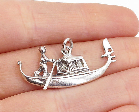 925 Sterling Silver  Vintage Shiny Man On Gondola Boat Drop Pendant  PT3405