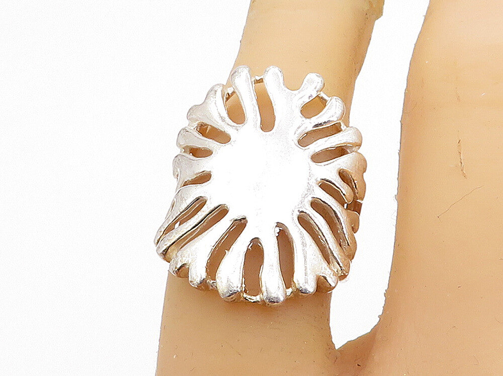 925 Sterling Silver  Vintage Shiny Cutout Floral Design Band Ring Sz 6  RG7120
