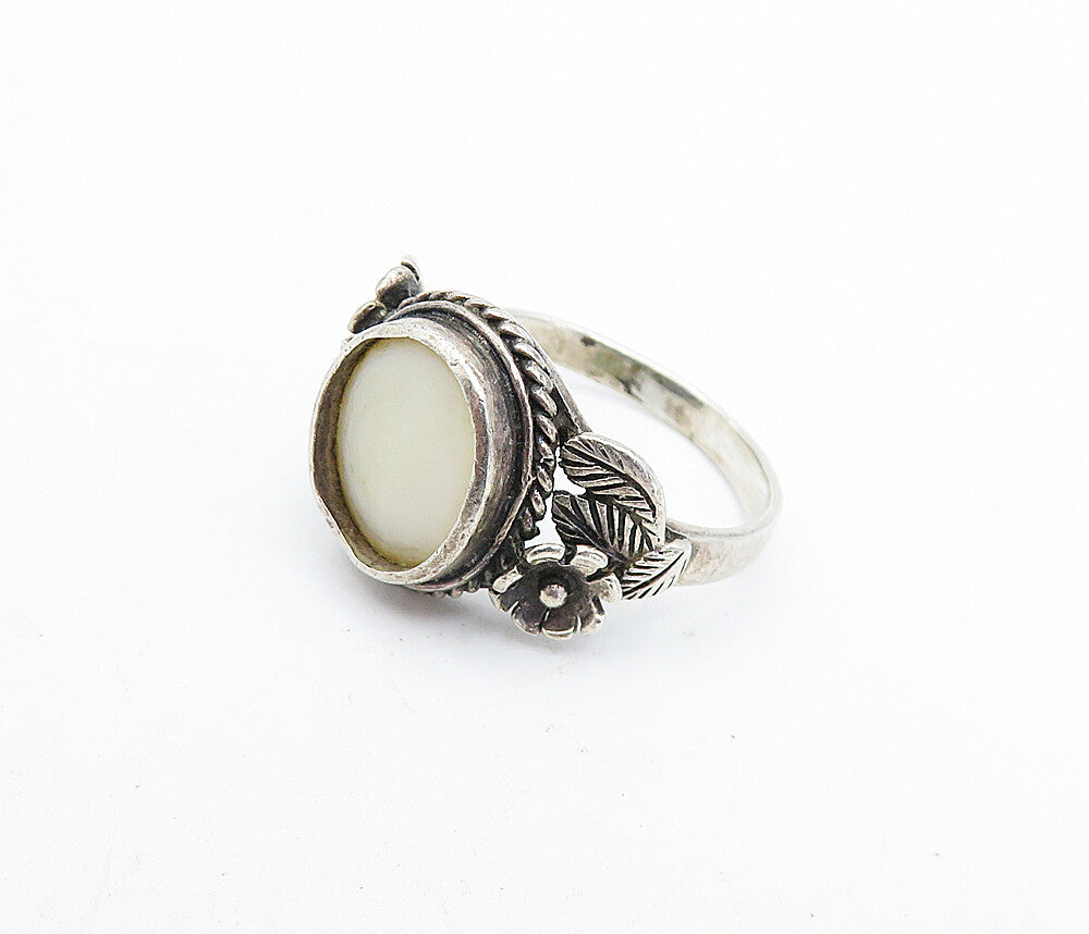 SOUTHWESTERN 925 Silver Vintage Mother Of Pearl Cocktail Ring Sz 7 RG4151