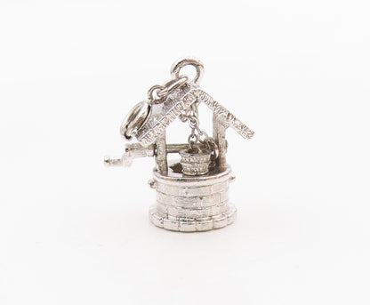 925 Sterling Silver  Vintage Shiny Water Well Etched Detail Pendant  PT15236