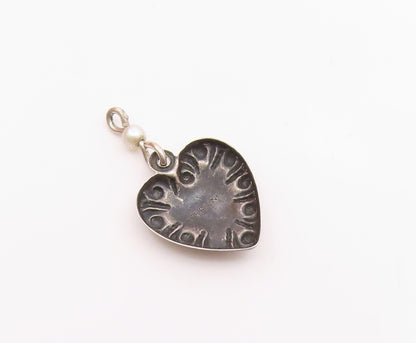 925 Sterling Silver  Vintage Petite Pearl Love Heart Motif Pendant  PT16464