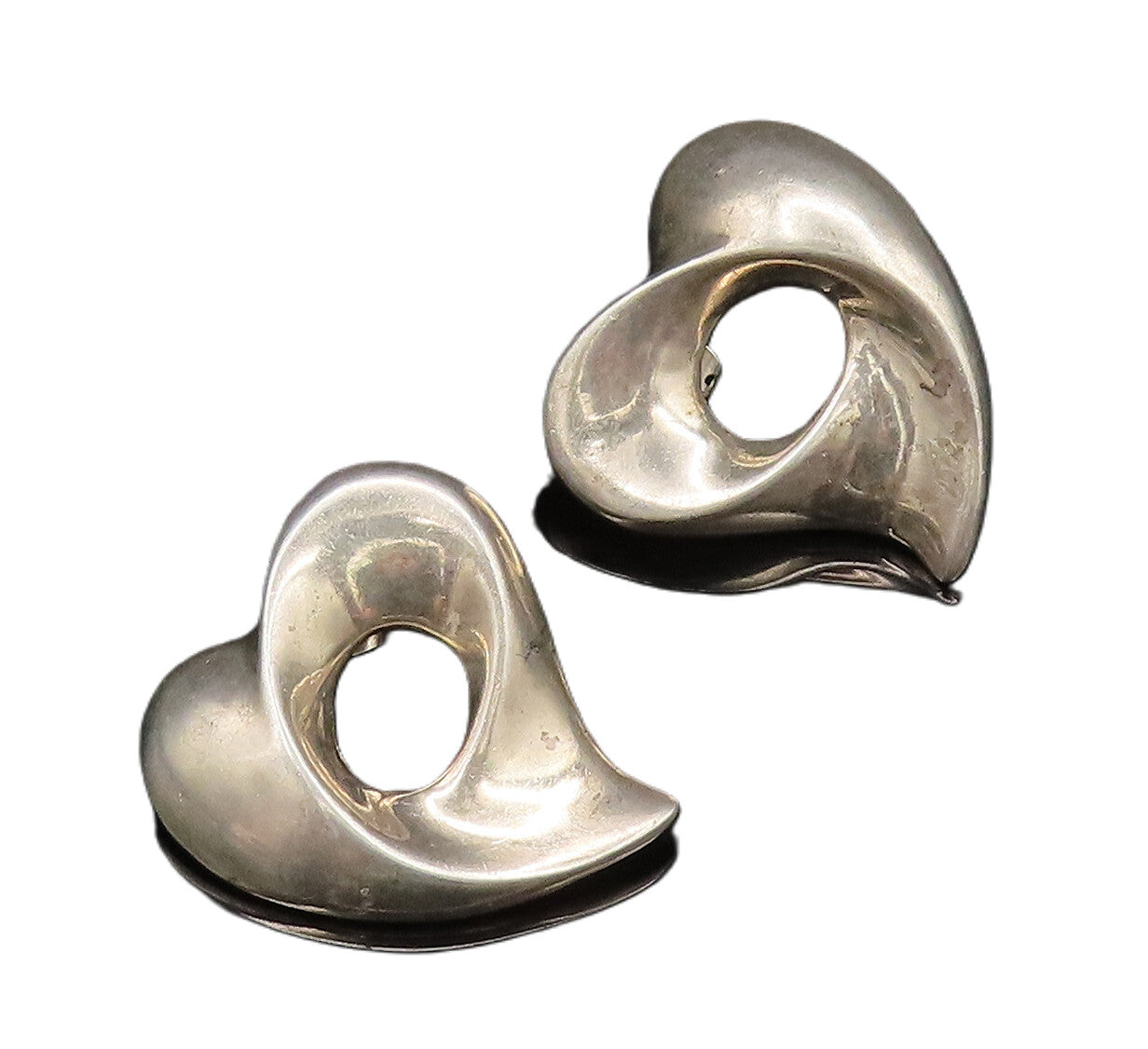 925 Sterling Silver  Vintage Open Hole Floating Love Heart Earrings  EG12164
