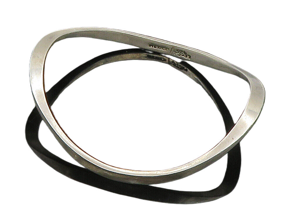 MEXICO 925 Sterling Silver  Vintage Smooth Curved Bangle Bracelet  BT6235
