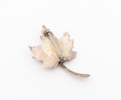 BEAU 925 Sterling Silver  Vintage Etched Single Floral Leaf Brooch Pin  BP7410