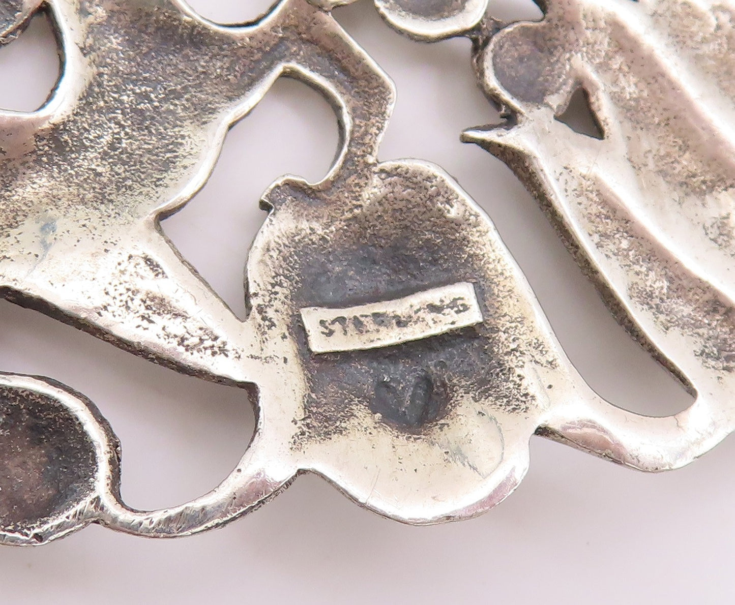 925 Sterling Silver Vintage Necklace Antique Carved Floral Pendent   NE4586