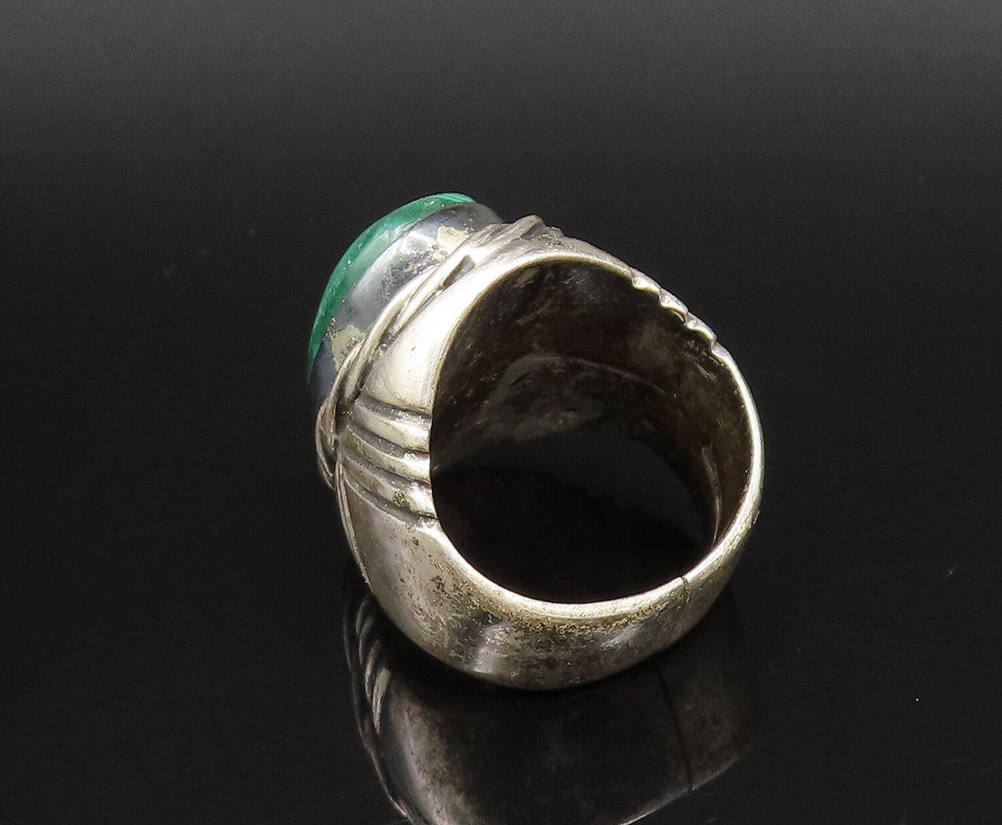 NAVAJO 925 Silver  Vintage Etched Lines Rope Twist Malachite Ring Sz 8 RG26119