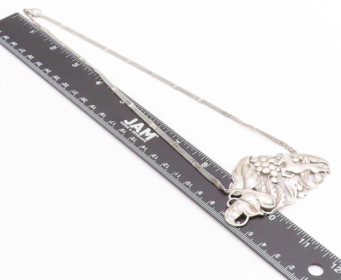 925 Sterling Silver Vintage Necklace Antique Carved Floral Pendent   NE4586