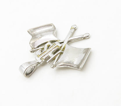 925 Sterling Silver  Vintage Shiny Crossed Flags Round Drop Pendant  PT13067