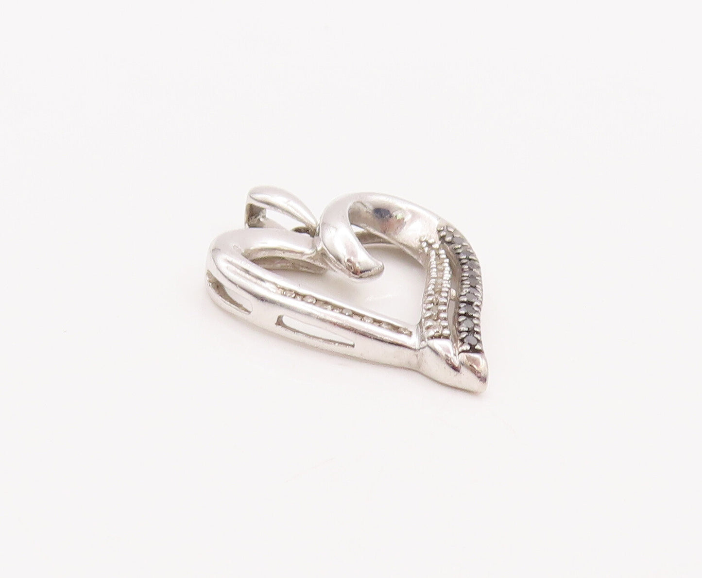 925 Sterling Silver Vintage Pendant Swirled Cutout Diamonds Inlay Heart  PT23094