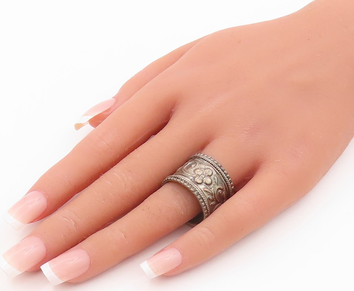 925 Sterling Silver Vintage Ring Dark Tone Broad Floral Carved  Sz 10  RG31797