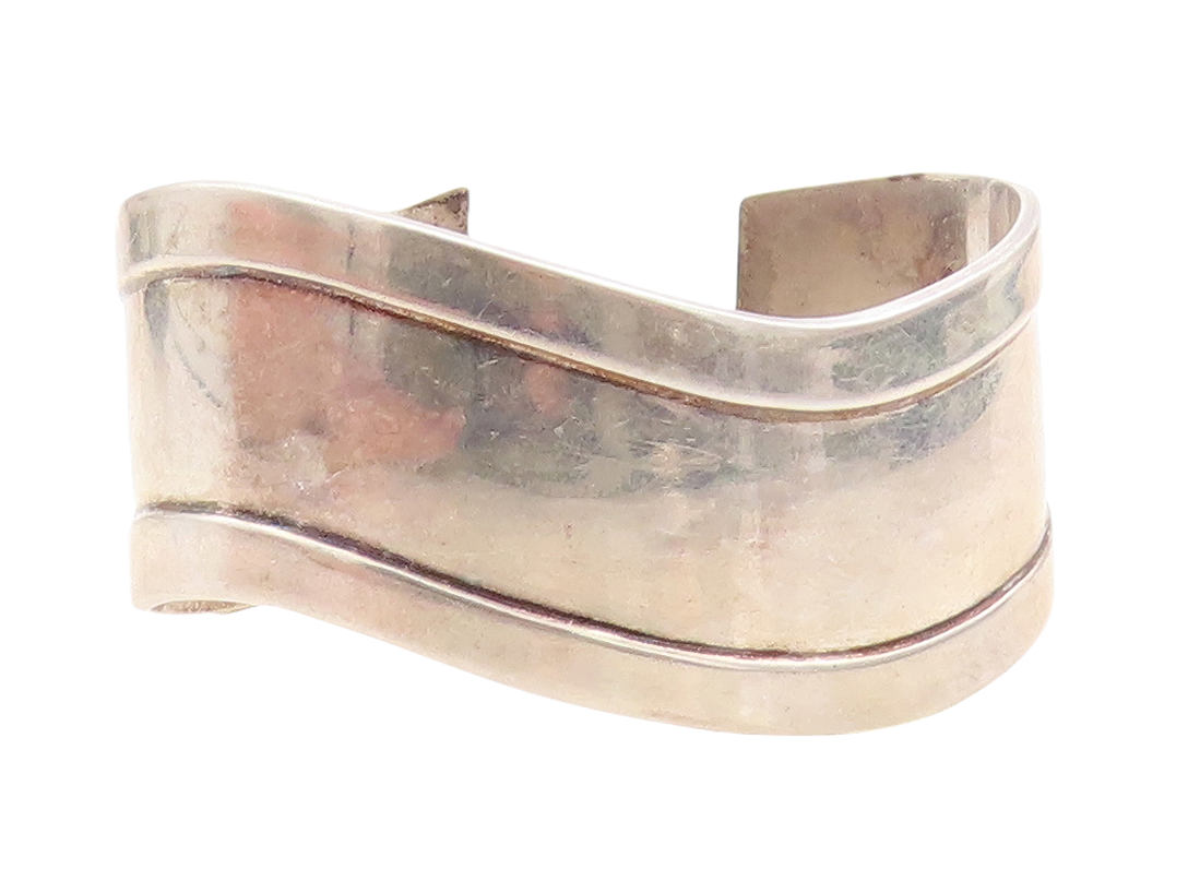 925 Sterling Silver  Vintage Shiny Wavy Raised Edge Cuff Bracelet  BT2564