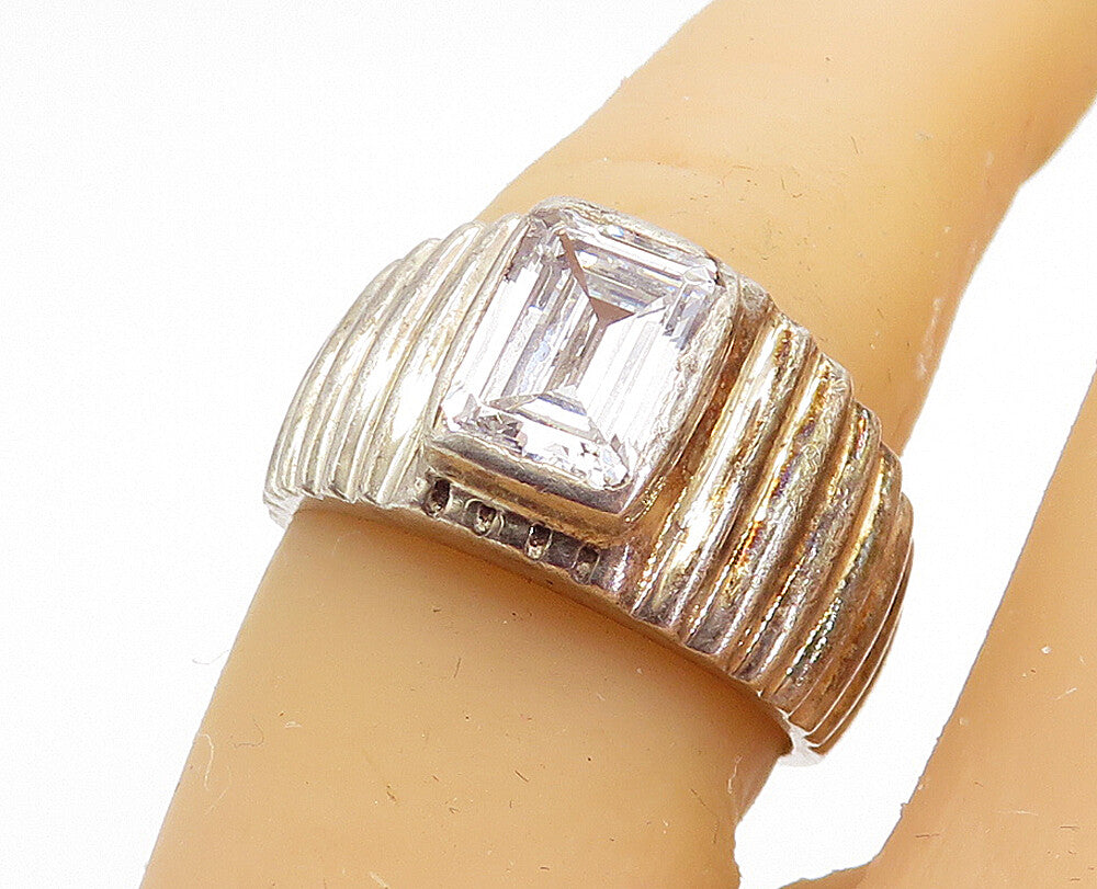 925 Sterling Silver  Vintage Cubic Zirconia Graduated Band Ring Sz 7  RG3608