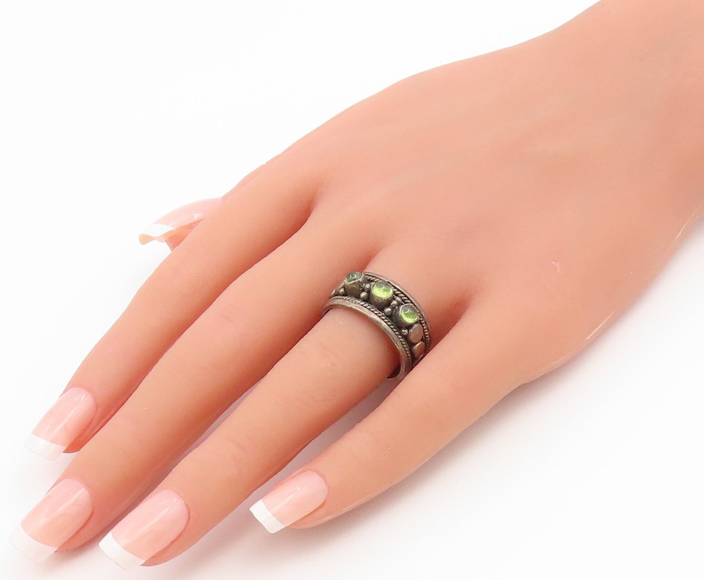 925 Sterling Silver Vintage Ring Classic Cabochon Peridot Band  Sz 8.5  RG36943