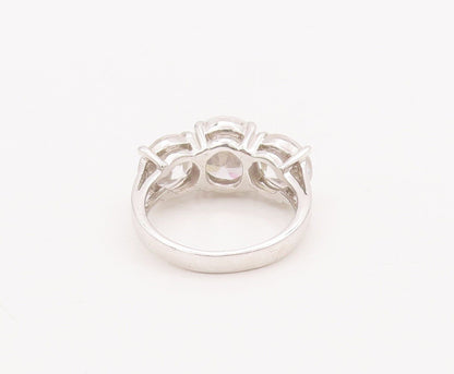 925 Sterling Silver Vintage Ring Oval Main Stone & Round Cut CZ  Sz 7  RG28364