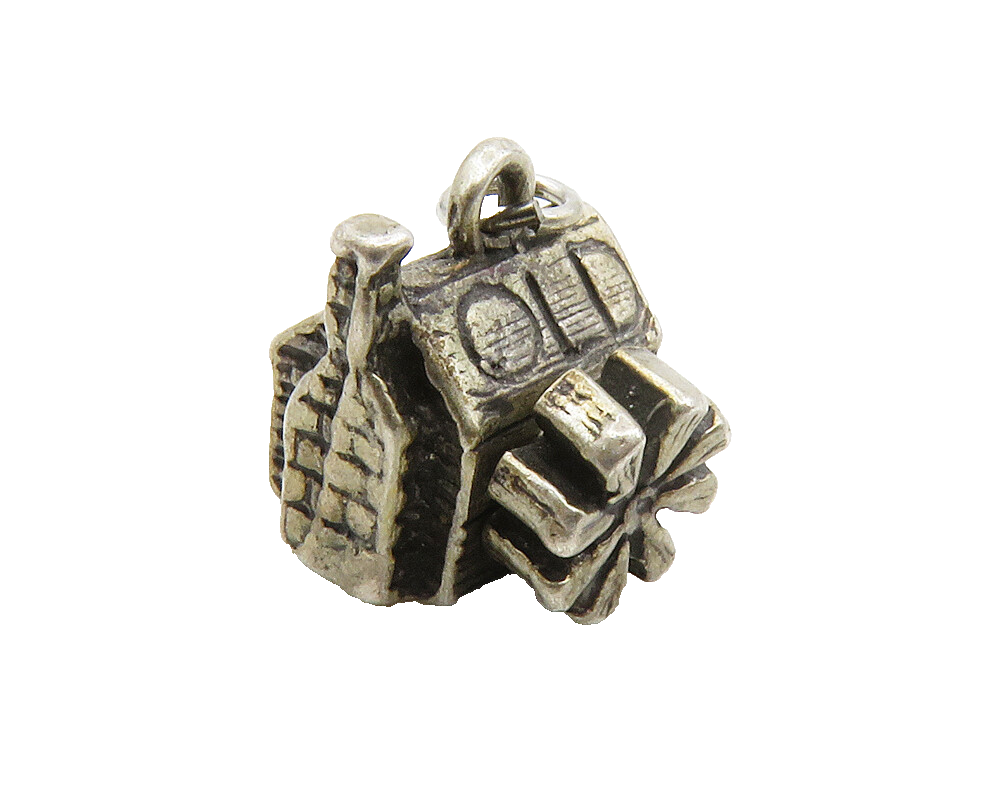 925 Sterling Silver  Vintage Petite Dark Tone House Motif Pendant  PT10238