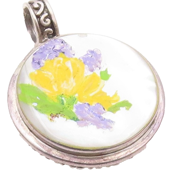 925 Sterling Silver  Vintage Mother Of Pearl Floral Art Round Pendant  PT7698