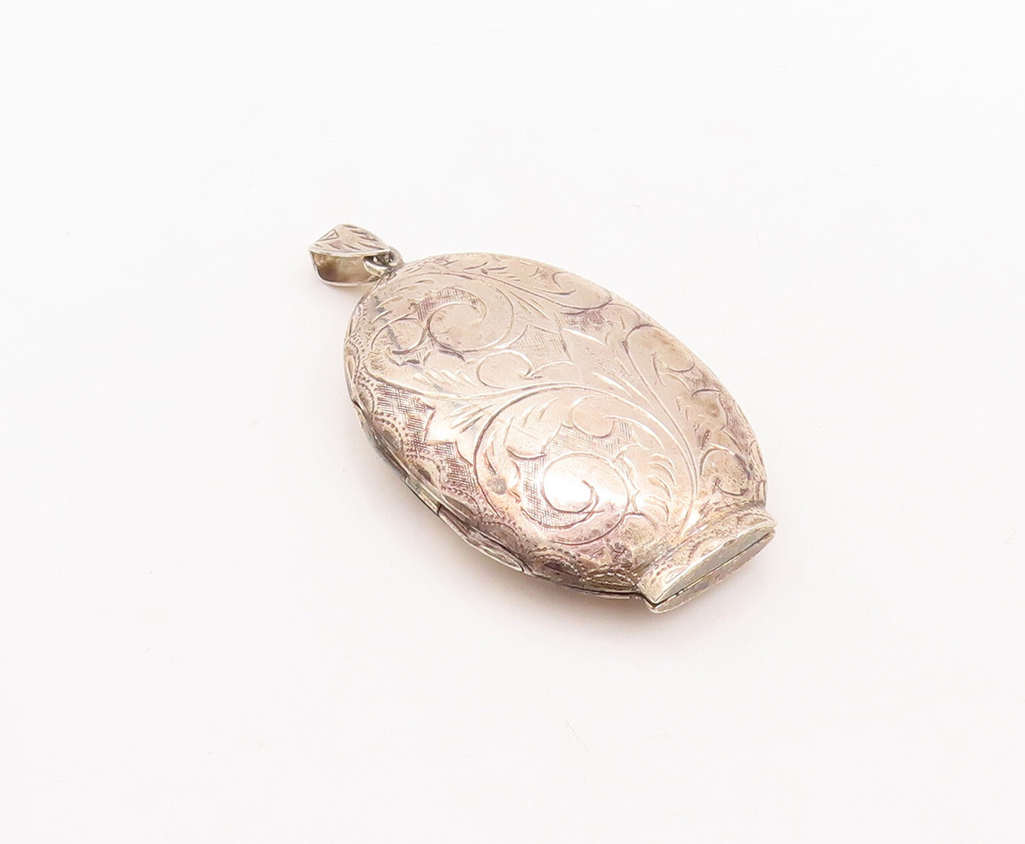 925 Sterling Silver Vintage Pendant Swirly Carved Oval Locket (OPENS)  PT23184